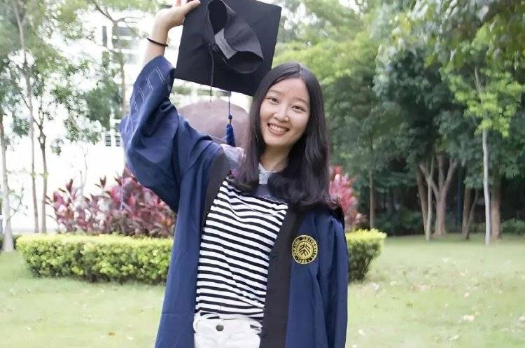 章莹颖男友国庆探望章父并协助直播<strong></p>
<p>加密货币行情</strong>,网友劝其早点结婚,本人回应