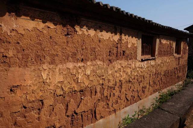 没人住的房子<strong></p>
<p>加密货币</strong>,为什么会“老”得特别快?