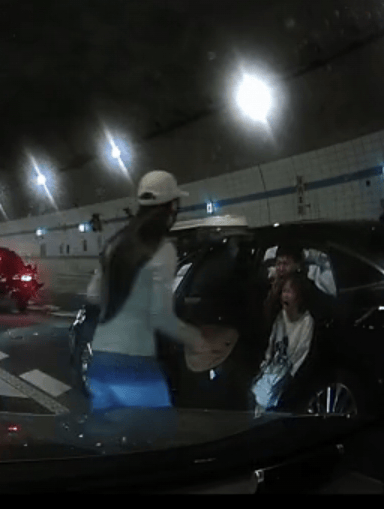 广州一男孩跪地拦车救母感动全网<strong></p>
<p>加密货币</strong>,妈妈回应:哭着看完视频,“没有想到孩子这么爱我”