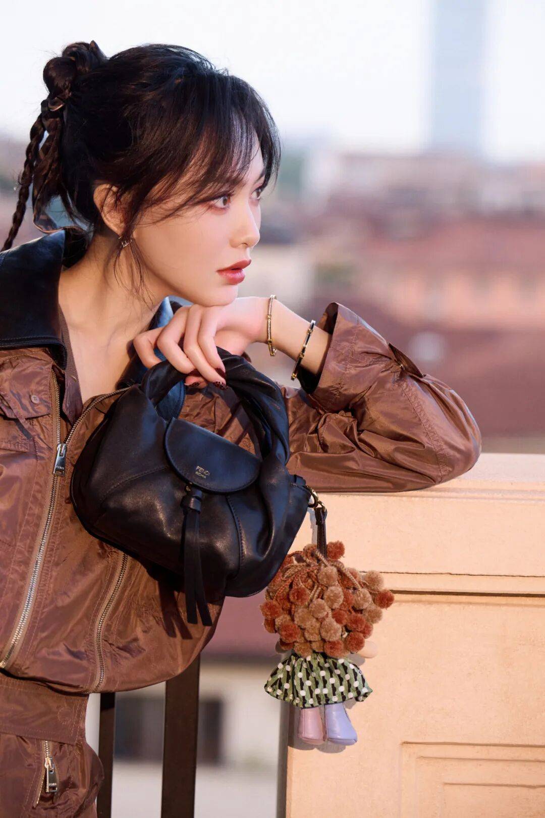 时装周上的女明星<strong></p>
<p>加密货币</strong>,秋冬氛围感一键封顶!