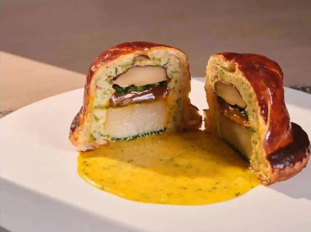 精致餐饮<strong></p>
<p>加密货币</strong>,以饭封神 | 商业头条No.94