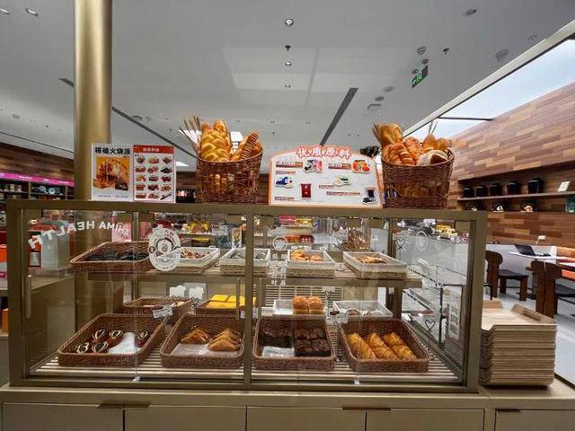 一小时售罄<strong></p>
<p>加密货币</strong>!年轻人涌入医院抢面包