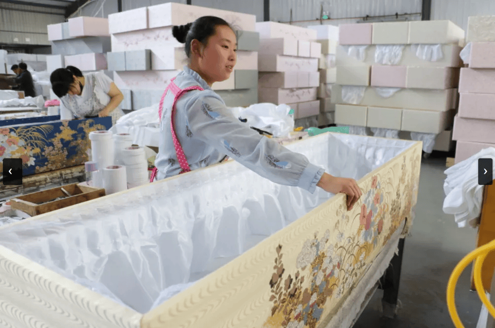 日本人快“死不起”了!送日本人“入土”的生意<strong></p>
<p>加密货币钱包</strong>,正在被中国人承包