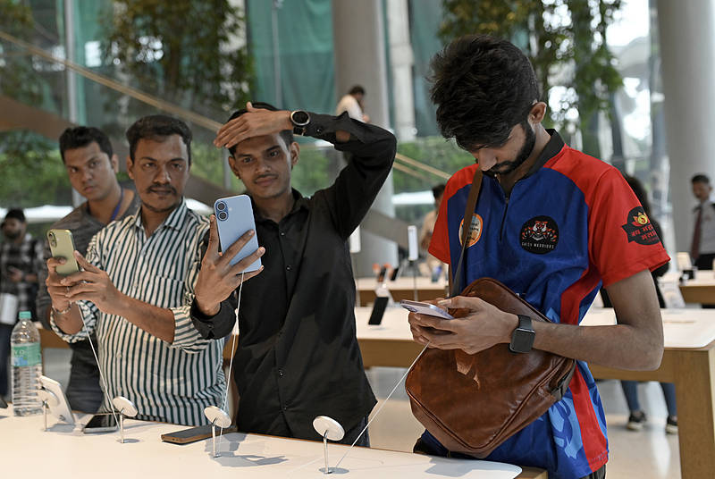 印度政府被曝正积极鼓励海外印度人回国<strong></p>
<p>加密货币钱包</strong>,但想让这些人从美回国绝非易事