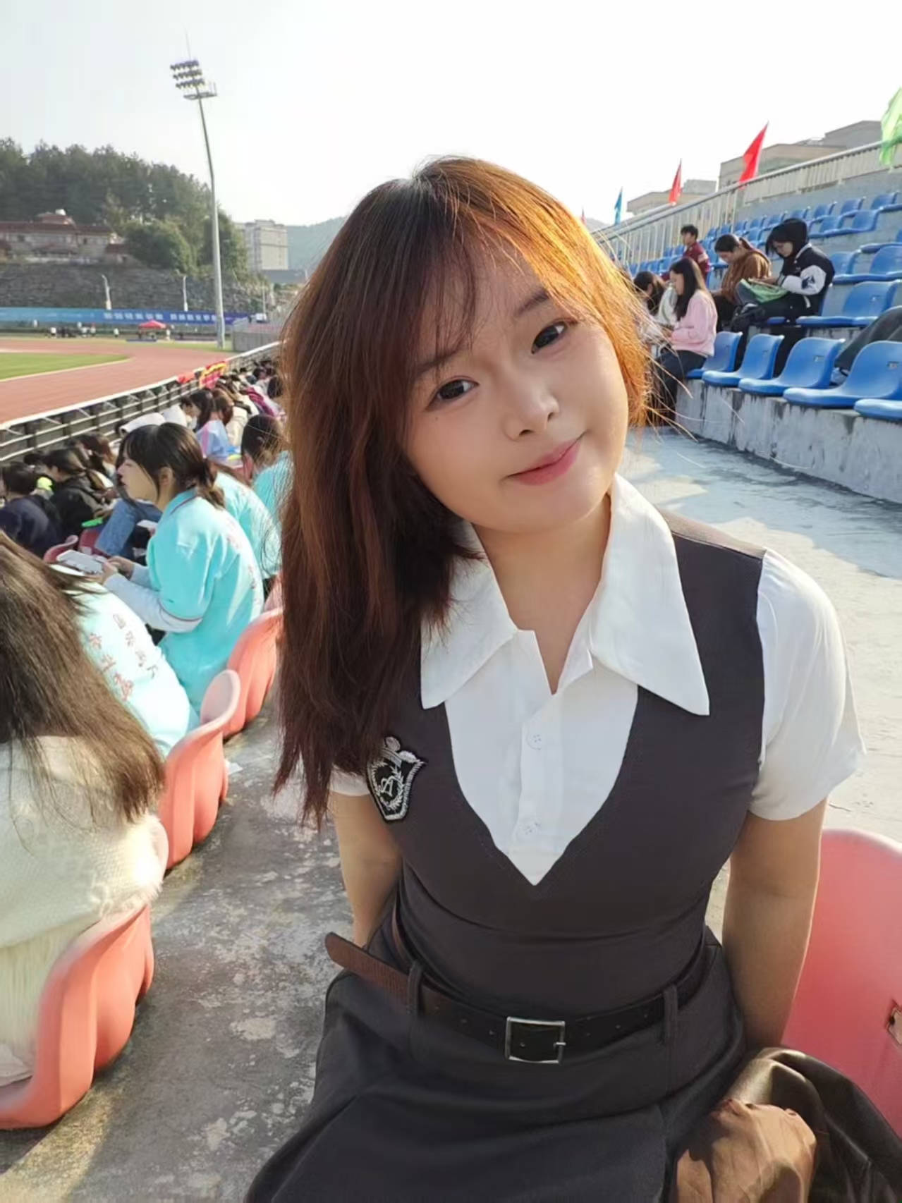 那个让老师骄傲的“调皮”班级!30年同学聚会<strong></p>
<p>加密货币价格</strong>,还伴有一封来自贵州的感谢信