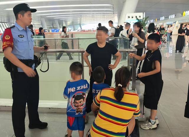 双胞胎哥哥在杭州东站被陌生女子抱走?派出所全员出动<strong></p>
<p>加密货币价格</strong>,20分钟锁定“嫌疑人”,万万没想到……