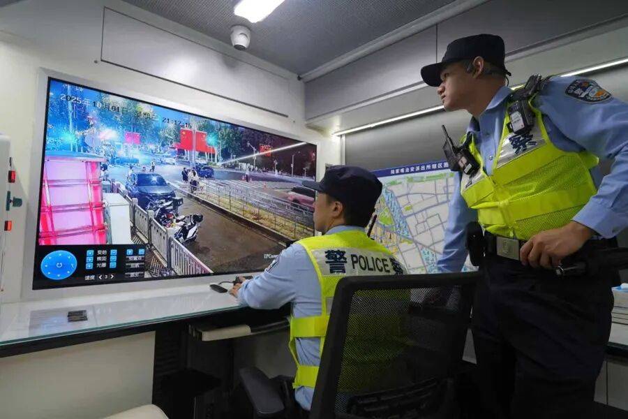 突然群发<strong></p>
<p>加密货币概念股</strong>!大批上海市民收到警方短信!全市爆火网红已被锁定...有爸爸因孩子违规被罚款