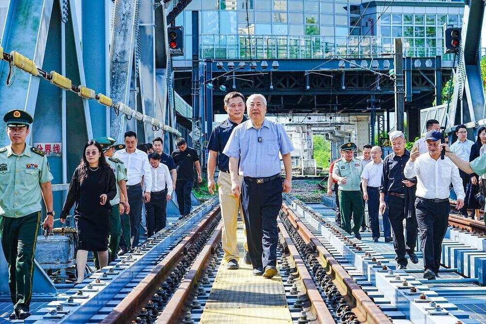 70年前<strong></p>
<p>加密货币概念股</strong>,钱学森经罗湖口岸归国!武警广东总队深圳第二支队开展纪念活动