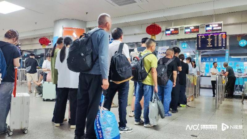 广州客运模式悄然转型:地铁口上车<strong></p>
<p>加密货币概念股</strong>,“客运站+停靠点”结合