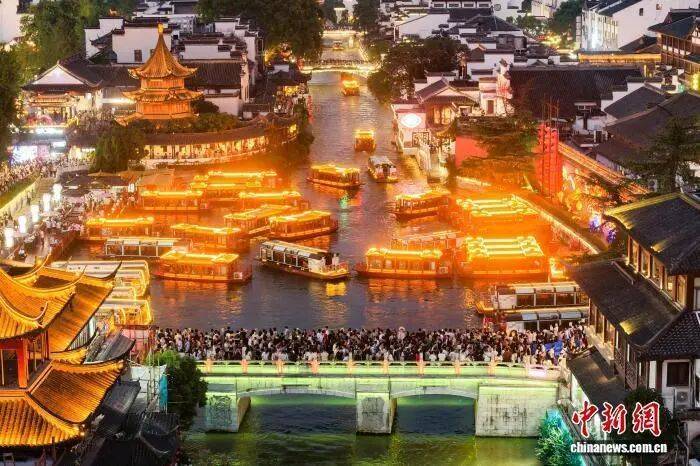 调研假日文旅消费<strong></p>
<p>加密货币概念股</strong>,多地“一把手”走上街头