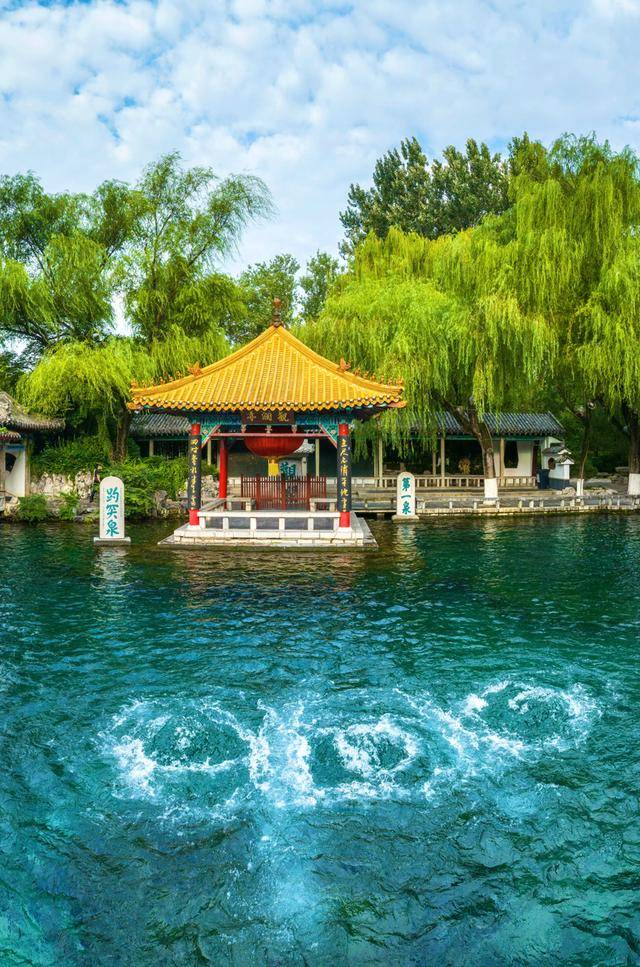 趵突泉地下水位突破30米大关<strong></p>
<p>抹茶交易所</strong>!济南泉水进入最佳观赏季