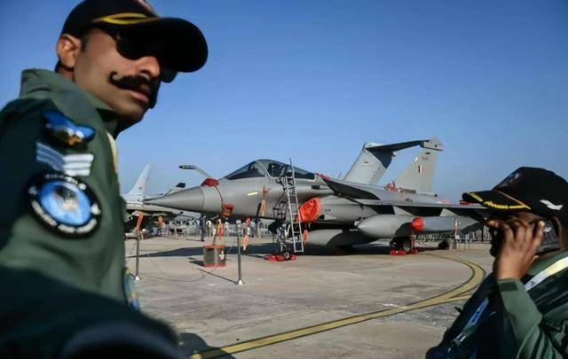 攻击-11进驻西部边境<strong></p>
<p>区块链</strong>,要不是卫星图曝光,印度永远不知道早已被盯上