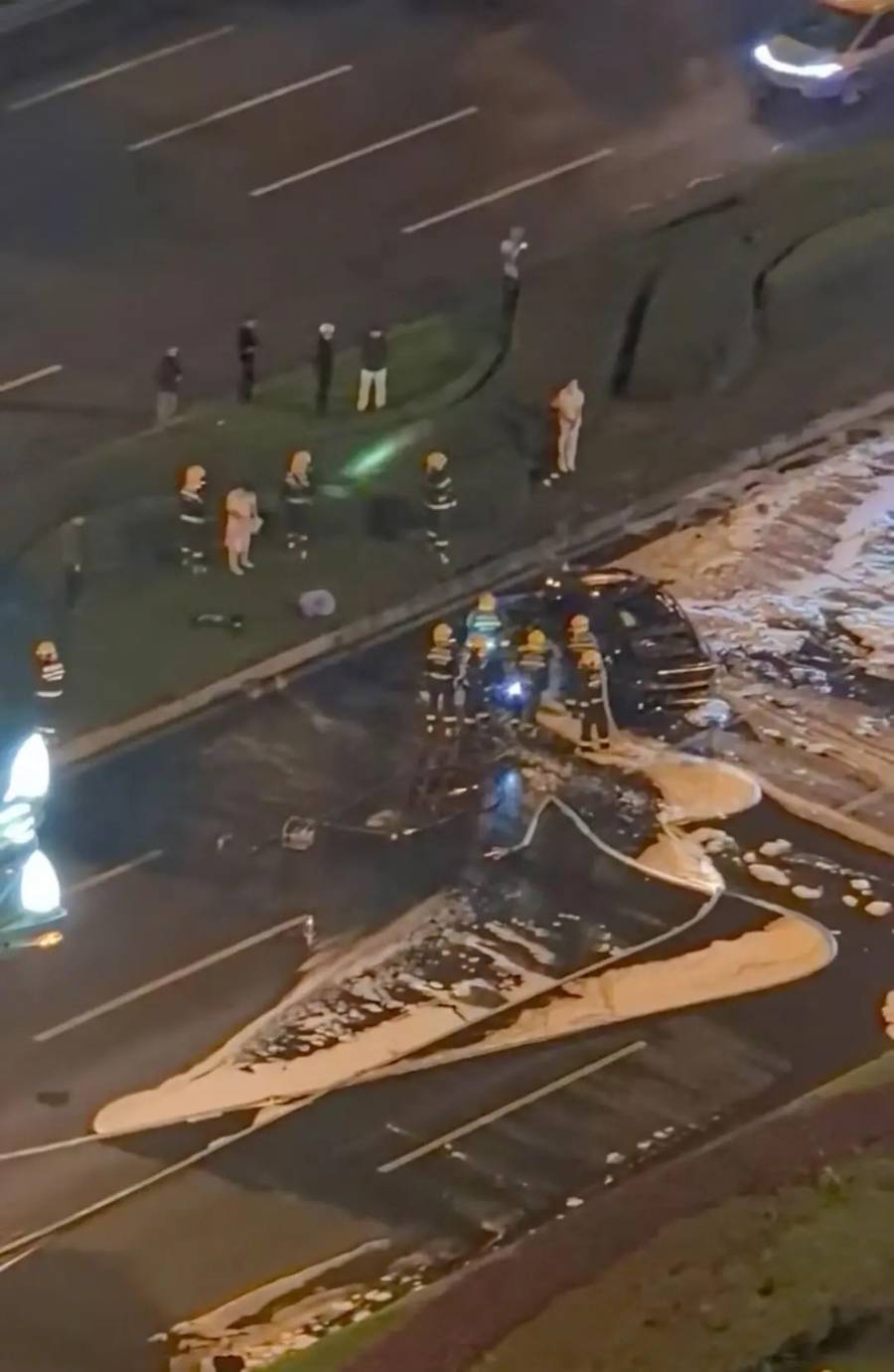 最新!成都SU7碰撞后燃烧司机死亡<strong></p>
<p>区块链</strong>,小米股价暴跌超8%!客服最新回应