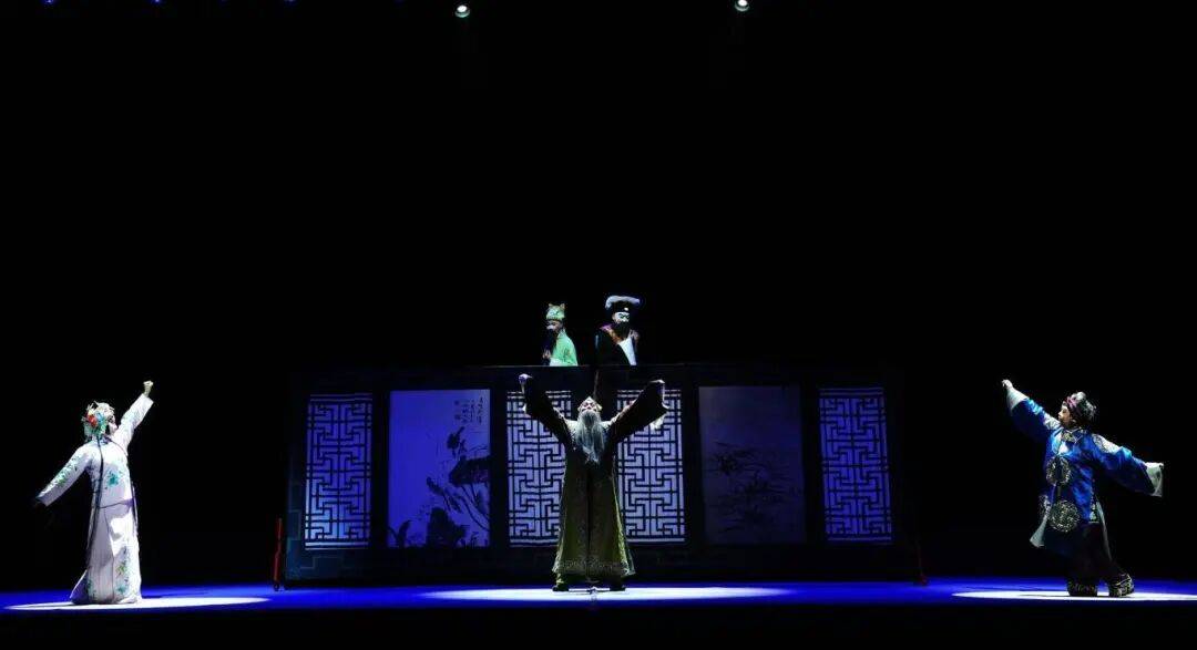 展现云南传统戏曲魅力<strong></p>
<p>区块链技术开发</strong>!玉溪作品《先生好茶》亮相全国舞台