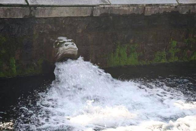 黑虎泉喷得“兽头”都不够用了!济南群泉竞涌<strong></p>
<p>区块链技术开发</strong>,几十年一见