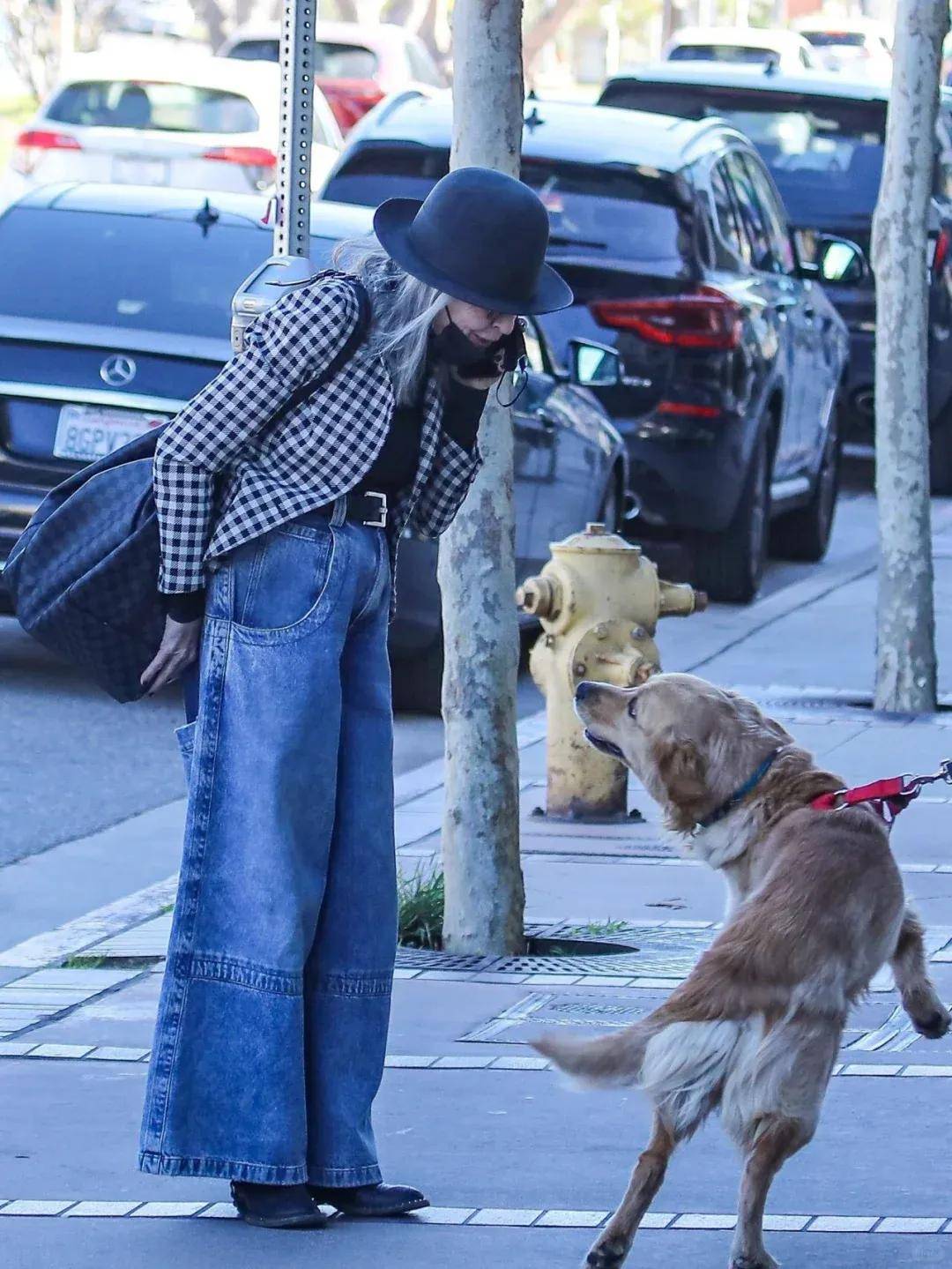 79岁奥斯卡影后离世<strong></p>
<p>瑞波币今日行情</strong>,她是男神收割机,松弛中性风穿搭鼻祖