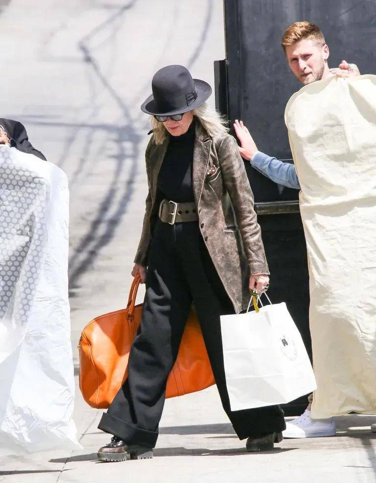 79岁奥斯卡影后离世<strong></p>
<p>瑞波币今日行情</strong>,她是男神收割机,松弛中性风穿搭鼻祖