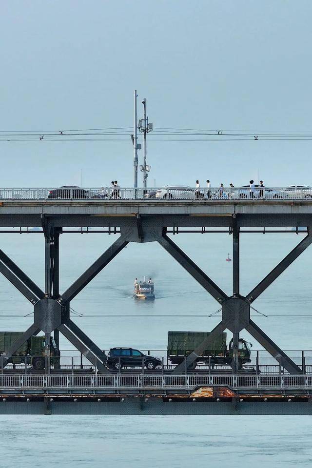 今天是她68岁生日<strong></p>
<p>瑞波币</strong>,武汉人:不准退休!