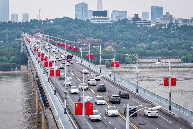 今天是她68岁生日<strong></p>
<p>瑞波币</strong>,武汉人:不准退休!