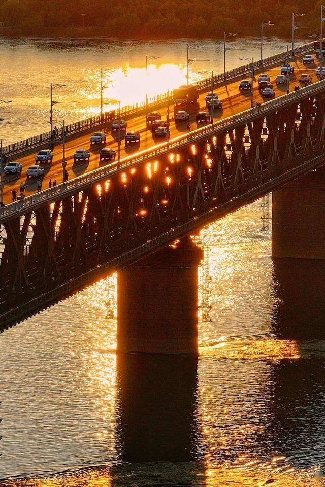 今天是她68岁生日<strong></p>
<p>瑞波币</strong>,武汉人:不准退休!