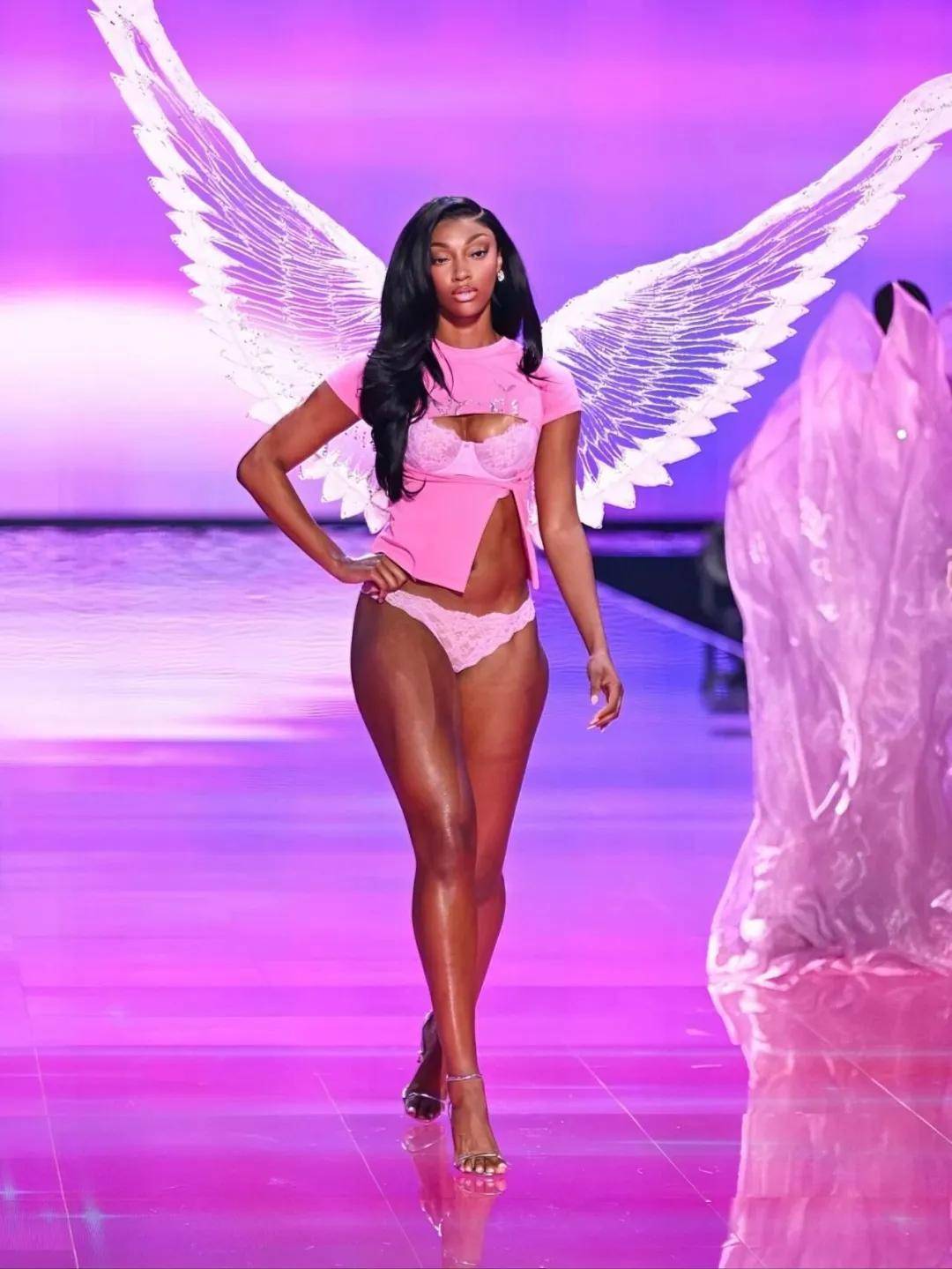 超模均龄30+、不要性感要多元<strong></p>
<p>瑞波币</strong>,维秘秀还有新鲜感吗?