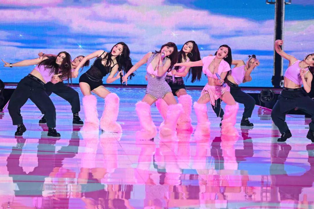 超模均龄30+、不要性感要多元<strong></p>
<p>瑞波币</strong>,维秘秀还有新鲜感吗?