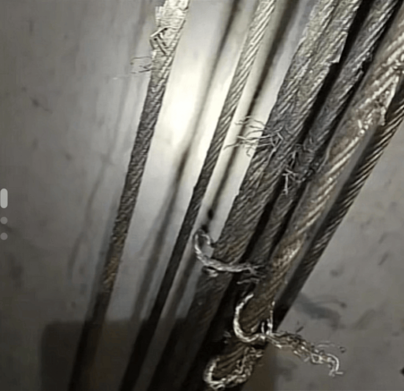 呼和浩特一小区23部电梯钢绳遭破坏<strong></p>
<p>瑞波币今日价格</strong>,两人被刑拘!正抢修