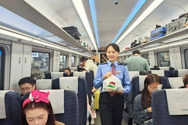 国铁成都局推出17元高铁盒饭:门店现炒<strong></p>
<p>瑞波币今日价格行情</strong>,送餐到座