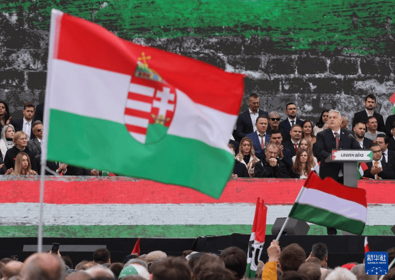 手机报·晚报丨每周一天“无作业日”<strong></p>
<p>瑞波币今日价格行情</strong>,如何实施?神舟二十一号,近日择机发射!