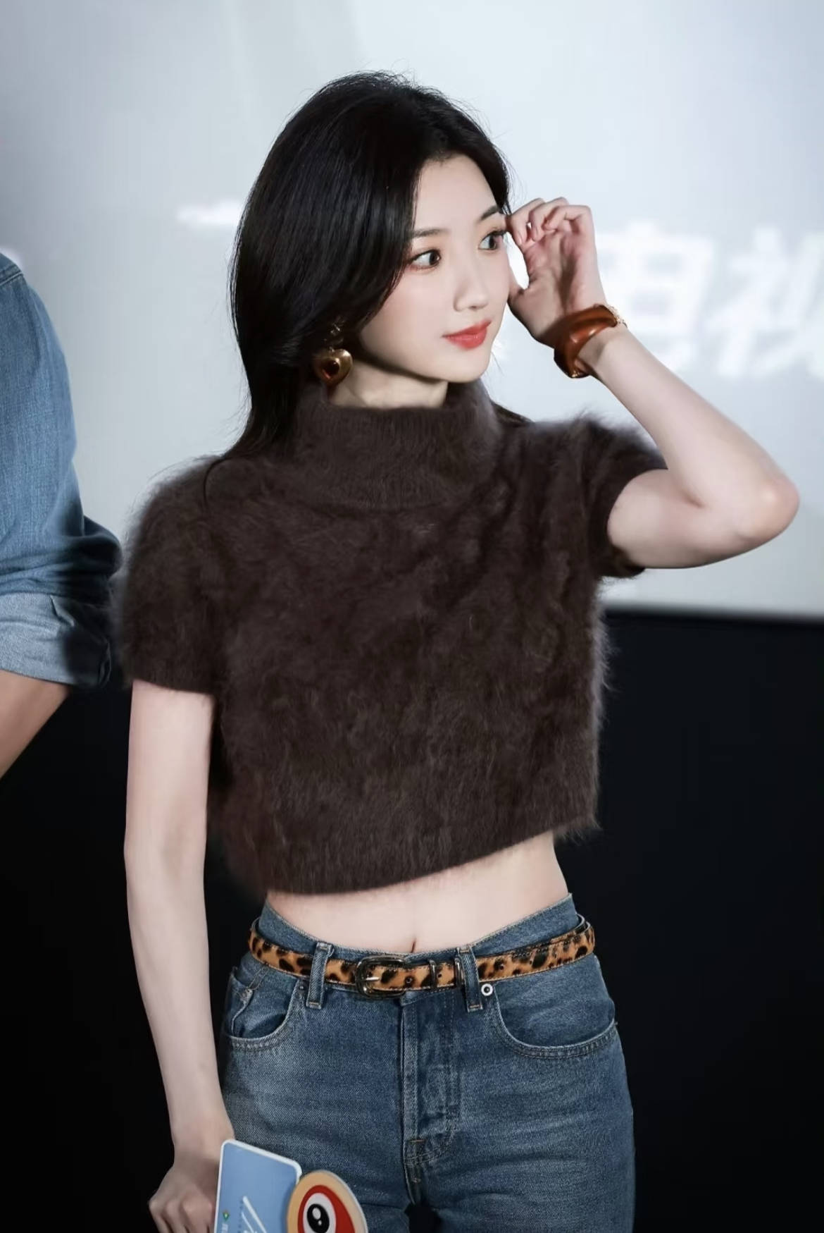 职场霸凌、被XQ、不幸的原生家庭···毛晓彤赋予了叶思北重生的力量<strong></p>
<p>瑞波币今日价格行情</strong>!