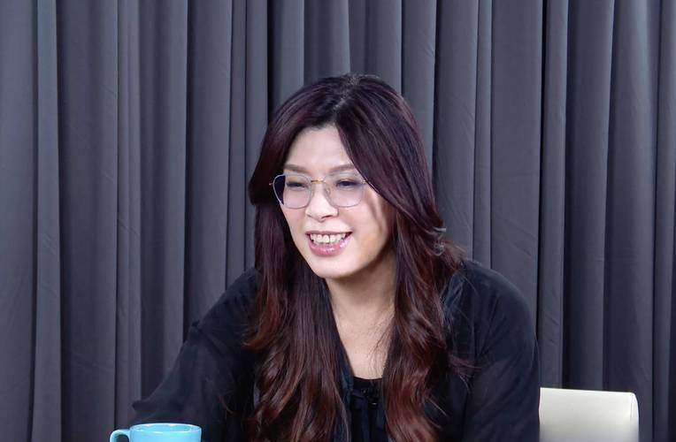 两岸和平统一还远吗?登机赴京前<strong></p>
<p>瑞波币价格</strong>,郑丽文公布人事名单,朱立伦回应特殊,不准打破惯例!