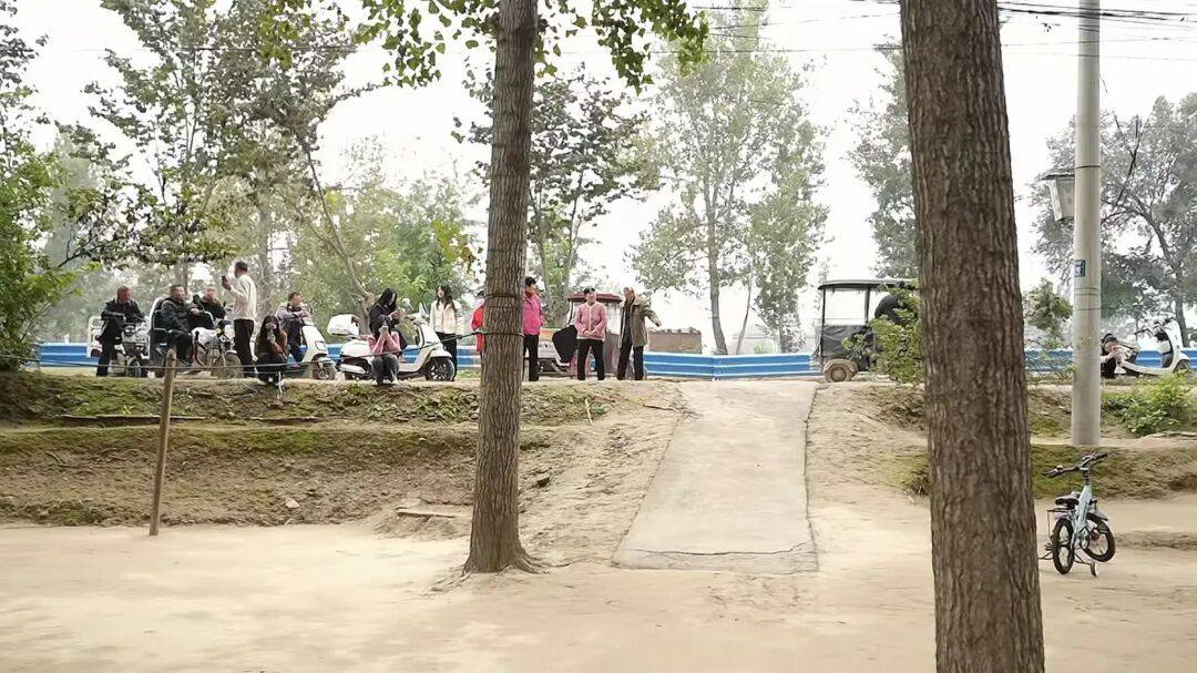 河南66岁大爷500平院子凭 “极致干净” 成网红打卡点<strong></p>
<p>瑞波币价格</strong>,网友来时他满脸笑容带进参观