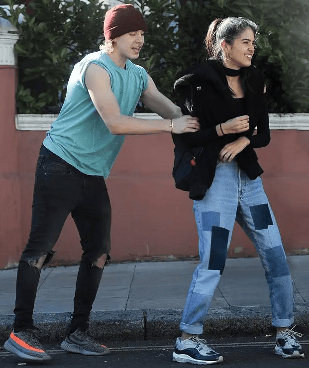 考古|小贝俩儿子恋上同一个女人<strong></p>
<p>瑞波币最新价格</strong>,原来贝克汉姆家族关系破裂竟是因为她!