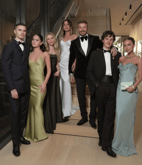 考古|小贝俩儿子恋上同一个女人<strong></p>
<p>瑞波币最新价格</strong>,原来贝克汉姆家族关系破裂竟是因为她!