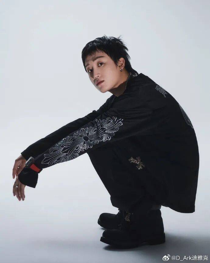 中国男歌手涉毒被捕<strong></p>
<p>瑞波币最新价格</strong>!