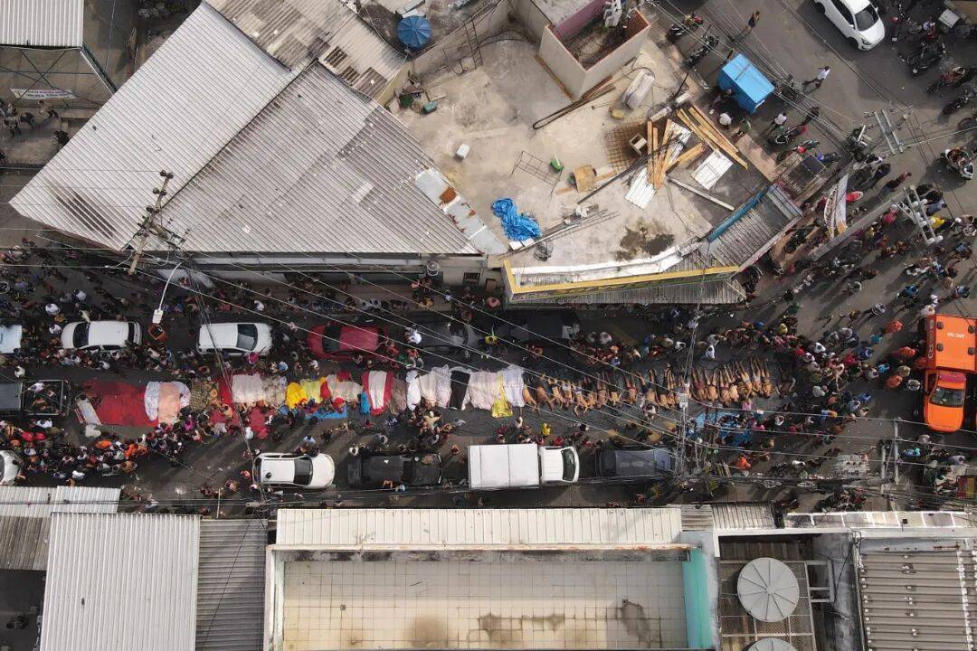 巴西强力“剿匪”!里约热内卢警匪激战<strong></p>
<p>瑞波币价格今日行情</strong>,已有120多人死亡,总统卢拉发声,现场画面曝光→