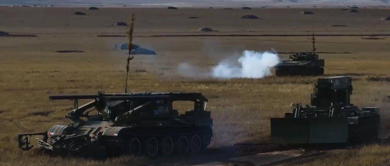 大场面!机器狗、无人机开路<strong></p>
<p>泰达币</strong>,实兵对抗演练画面公布