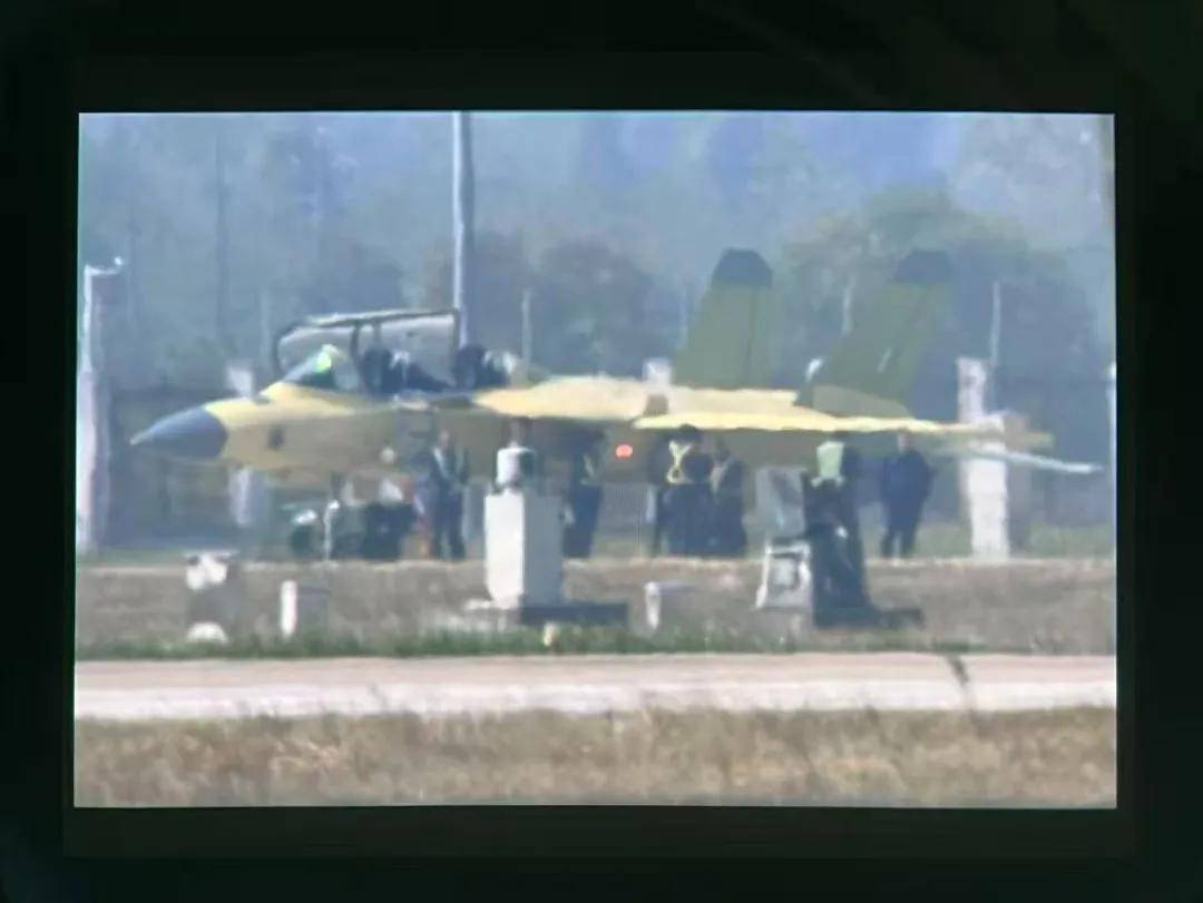 歼-35青春版<strong></p>
<p>泰达币</strong>?076专用舰载机?新机“超级小黄蜂”究竟是干嘛的?