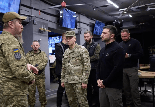 乌军承认红军城已沦陷<strong></p>
<p>泰达币今日价格</strong>,俄军无人机封锁了撤退和补给通道,泽连斯基命令乌军血战到底!