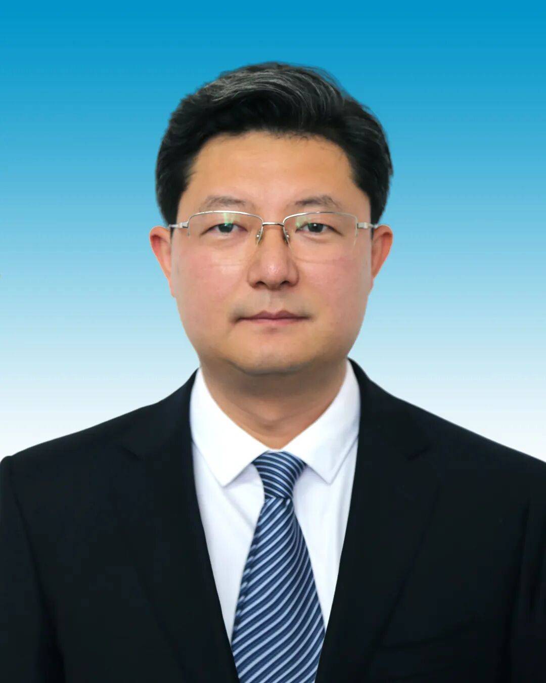 生于1985年<strong></p>
<p>泰达币今日价格</strong>,赵鲁主动投案