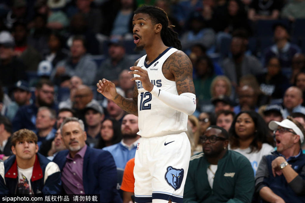 杜兰特在火箭与灰熊的比赛中调侃莫兰特父亲:<strong></p>
<p>usdt泰达币</strong>你儿子不想在这里