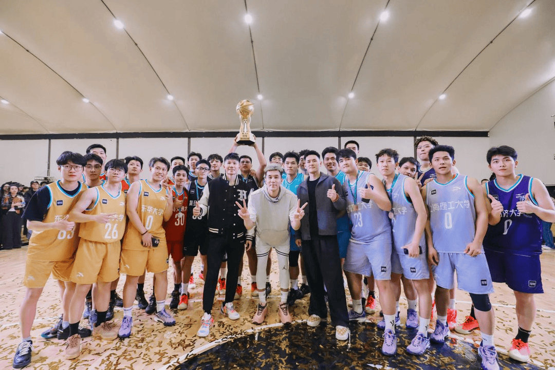 复旦、交大、同济等八大高校集结<strong></p>
<p>usdt泰达币</strong>,得物App“新生杯”篮球赛首战上海