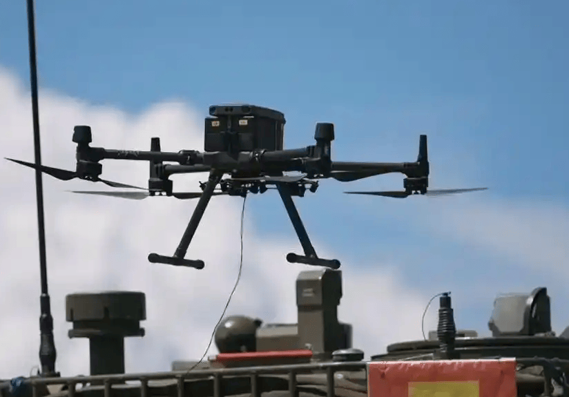 解放军“机器狼”投入台海<strong></p>
<p>泰达币官网</strong>,集群抢滩动作丝滑