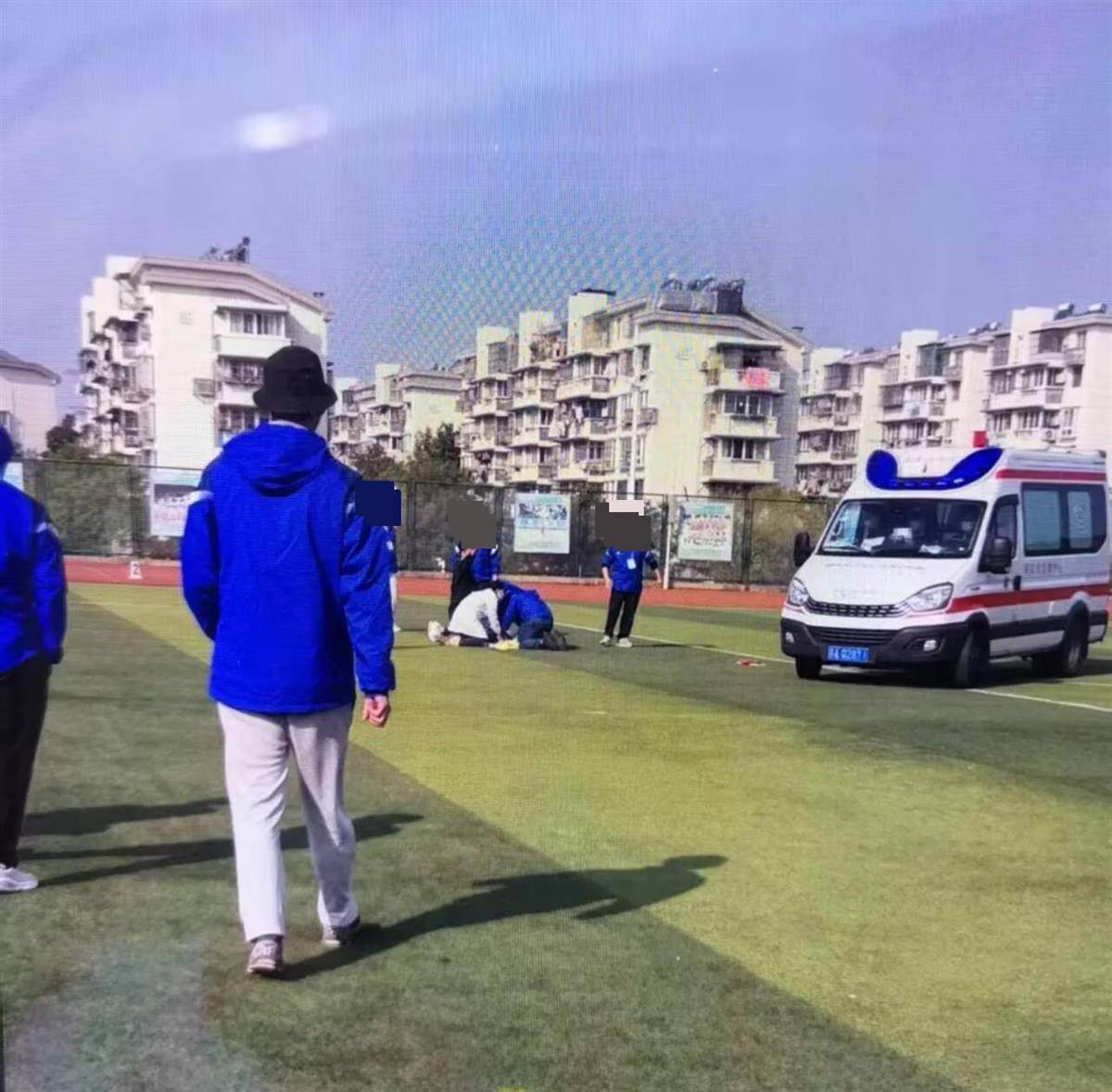 南京一学生在运动会上跑200米时倒地去世<strong></p>
<p>aicoin官网</strong>,官方:深感痛心,已与亲属沟通妥善处理