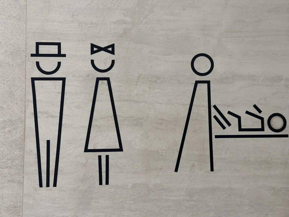 “我只想上个厕所<strong></p>
<p>币安binance官网</strong>,别考我了行不行!”