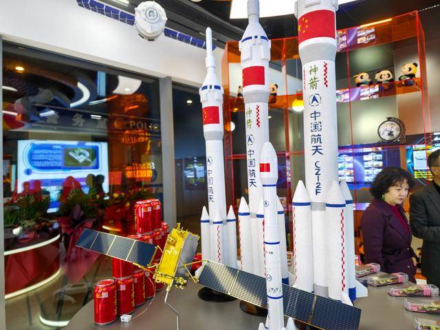 全球首店落地成都 卫星互联网有<strong></p>
<p>币安binance官网</strong>了线下体验店