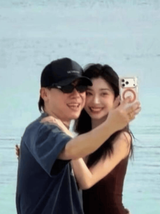 考古|胡彦斌易梦玲恋情曝光!相差16岁横跨歌手网红领域<strong></p>
<p>binance官网</strong>,25年底最让人震惊的情侣出现