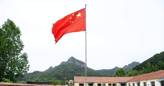 “民族英雄”泽连斯基的背后<strong></p>
<p>binance平台</strong>，站着一大批中国人