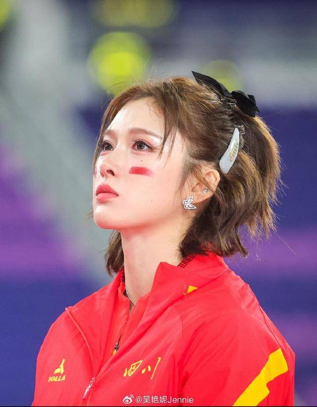 吴艳妮发文:亚锦赛的铜牌和全运会的银牌都有不甘的泪水<strong></p>
<p>binance平台</strong>,剩余五六年的职业生涯内会全力以赴