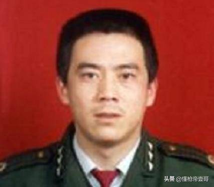 无间道？山西警察中队长抢运钞车<strong></p>
<p>Binance下载</strong>，被同事百发子弹乱枪击毙